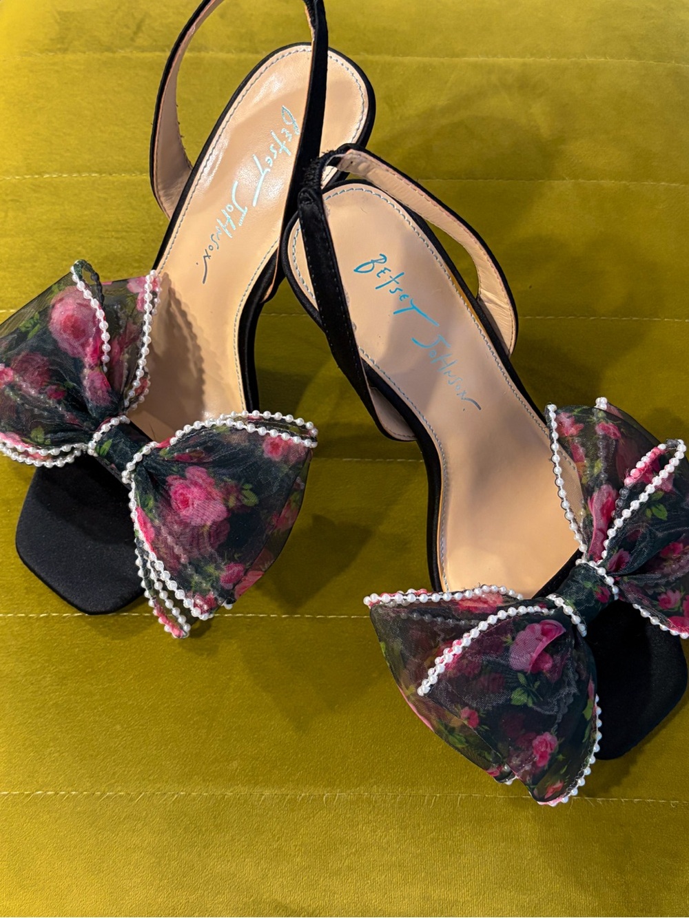 Betsey Johnson Black Fawn Mesh Bow Slingback Heels